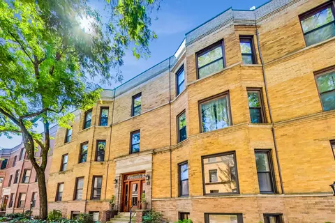 751 W California Ter #1, Chicago, IL 60657