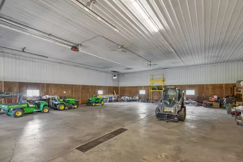11317 Getty Rd, Marengo, IL 60152 photo 4