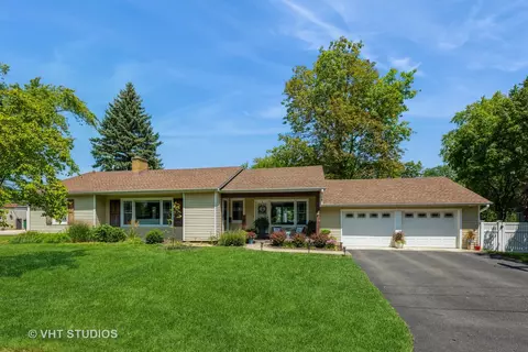 521 Sunnyside Ave, Wheaton, IL 60187