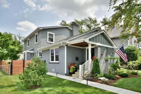 147 N Evergreen Ave, Elmhurst, IL 60126