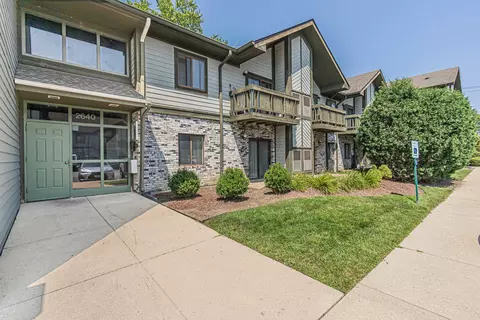 2640 N Delaney Rd #10, Waukegan, IL 60087