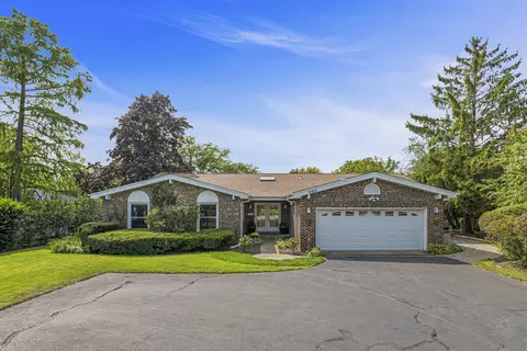360 Charal Ln, Highland Park, IL 60035