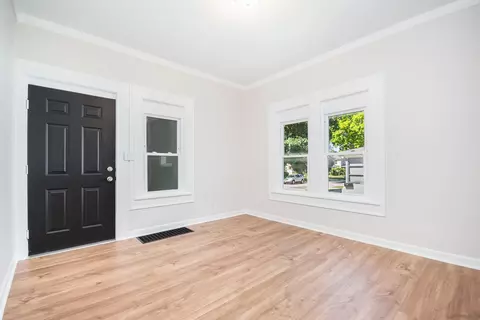 Living - 836 Superior St, Aurora, IL 60505 photo 1 of 3