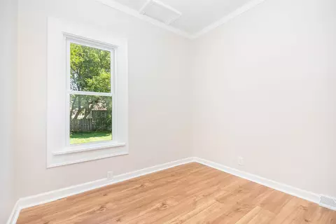 Bedroom - 836 Superior St, Aurora, IL 60505 photo 3 of 3