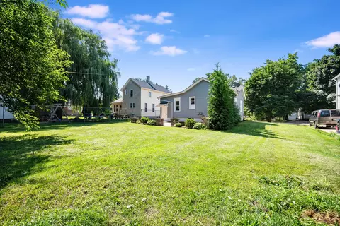 Exterior - 836 Superior St, Aurora, IL 60505 photo 4 of 4