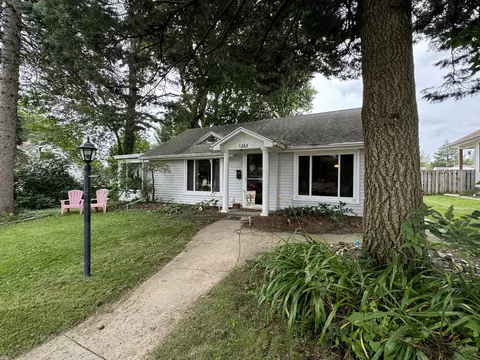 1263 W Stover St, Freeport, IL 61032