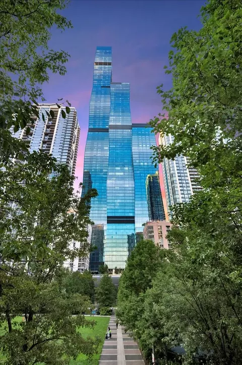 363 E Wacker Dr #6601, Chicago, IL 60601