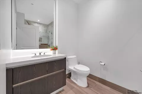363 E Wacker Dr #6601, Chicago, IL 60601 photo 27