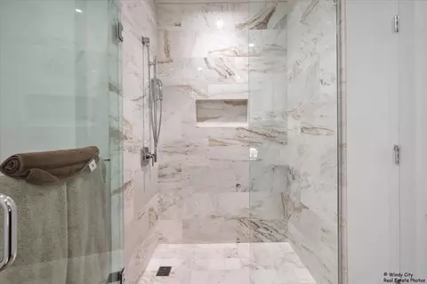 363 E Wacker Dr #6601, Chicago, IL 60601 photo 25