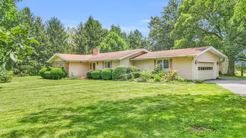 1265 E County Road 700 N, Tuscola, IL 61953