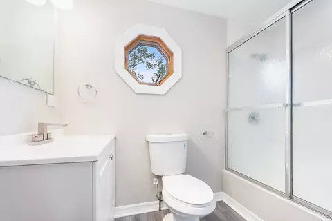 Bath - 4 N174 Verrill Ave, Addison, IL 60101 photo 1 of 2