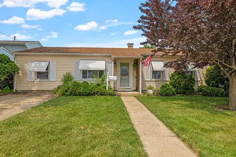 14 Bristol Ave, Romeoville, IL 60446