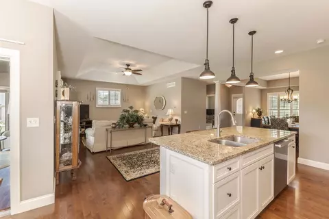 501 Spring Ridge Dr, Bloomington, IL 61704 photo 21