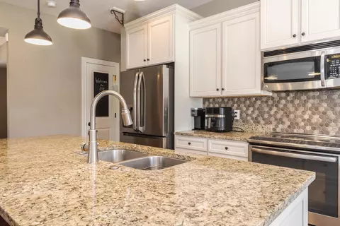 501 Spring Ridge Dr, Bloomington, IL 61704 photo 20