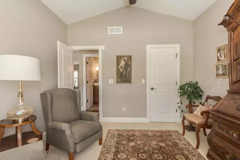 501 Spring Ridge Dr, Bloomington, IL 61704 photo 12