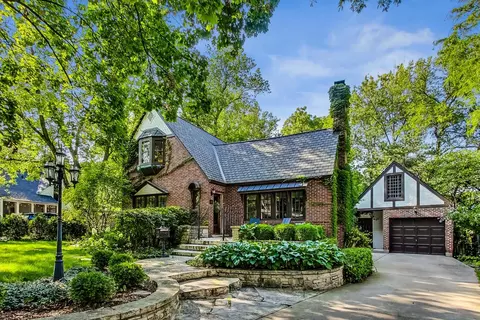 6 Ellyn Ct, Glen Ellyn, IL 60137