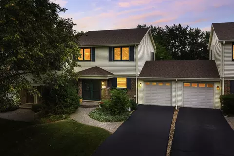 7 S485 Lynn Dr, Naperville, IL 60540