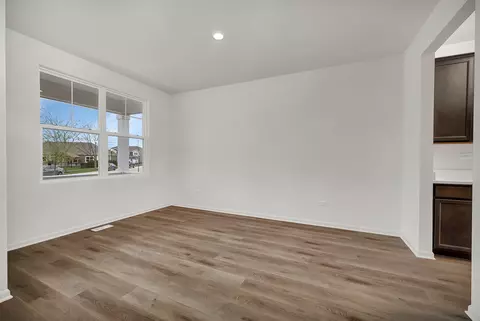 3653 Ancient Oak Dr, Elgin, IL 60124 photo 3