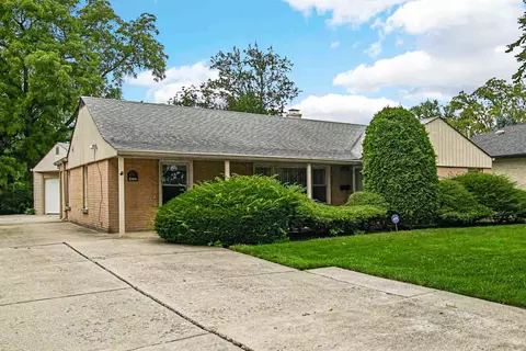 1740 Good Ave, Park Ridge, IL 60068