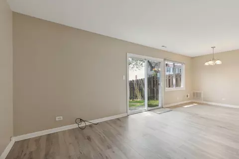 1982 Georgetown Ln, Hoffman Estates, IL 60195 photo 18