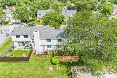1982 Georgetown Ln, Hoffman Estates, IL 60195 photo 9