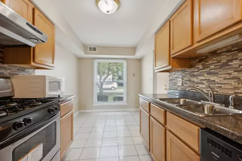 1982 Georgetown Ln, Hoffman Estates, IL 60195 photo 16