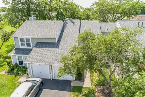 1982 Georgetown Ln, Hoffman Estates, IL 60195 photo 4