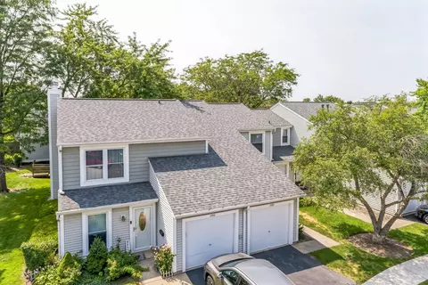 1982 Georgetown Ln, Hoffman Estates, IL 60195 photo 3