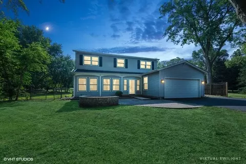 25613 N Diamond Lake Rd, Mundelein, IL 60060
