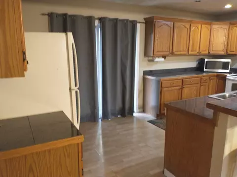 403 Cedar St, Delavan, IL 61734 photo 10