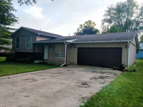 403 Cedar St, Delavan, IL 61734