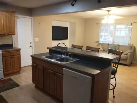 403 Cedar St, Delavan, IL 61734 photo 8