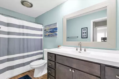 Bath - 606 Compton Ave, Champaign, IL 61822 photo 1 of 4