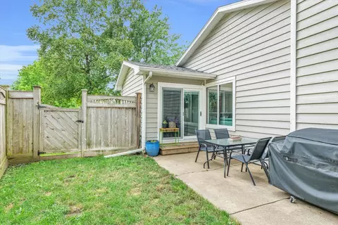 Exterior - 606 Compton Ave, Champaign, IL 61822 photo 9 of 9