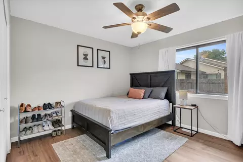 Bedroom - 606 Compton Ave, Champaign, IL 61822 photo 1 of 3