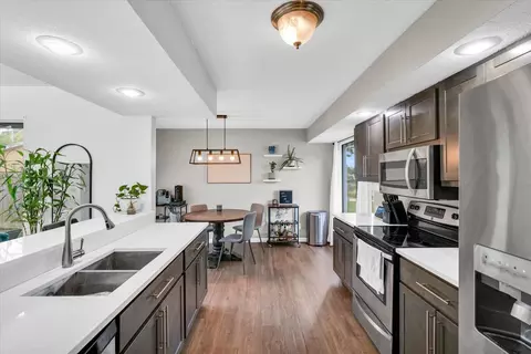Kitchen - 606 Compton Ave, Champaign, IL 61822 photo 2 of 6