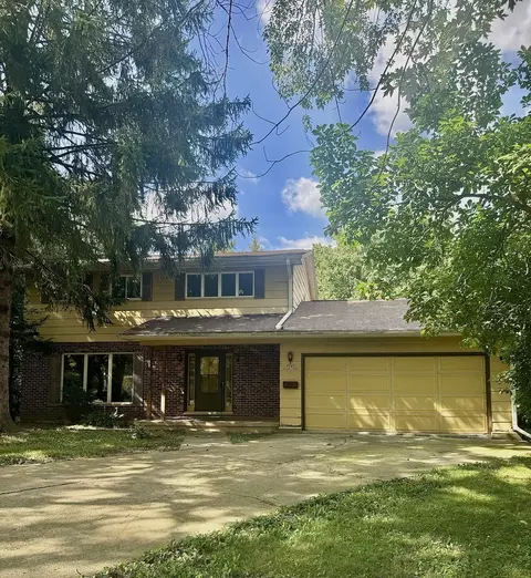 5 Miller Ct, Dekalb, IL 60115