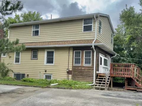 17 W515 Hill St, Villa Park, IL 60181