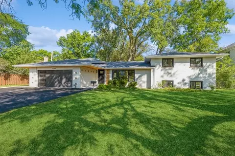 3360 Thornwood Ave, Glenview, IL 60026