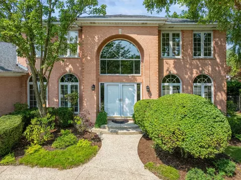 Exterior - 116 Riverside Dr, Deerfield, IL 60015 photo 3 of 11