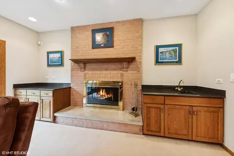 Living - 116 Riverside Dr, Deerfield, IL 60015 photo 5 of 5