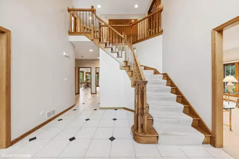 Entry Way - 116 Riverside Dr, Deerfield, IL 60015 photo 1 of 3