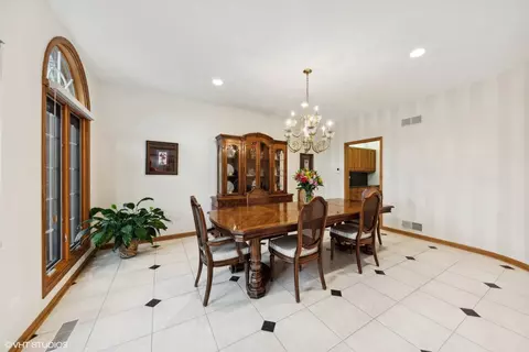 Dining - 116 Riverside Dr, Deerfield, IL 60015 photo 1 of 2