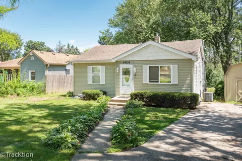 36759 N Wildwood Dr, Lake Villa, IL 60046