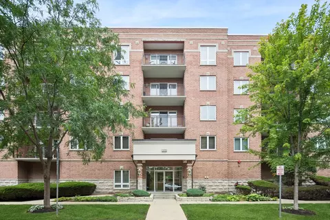 1378 Perry St #307, Des Plaines, IL 60016