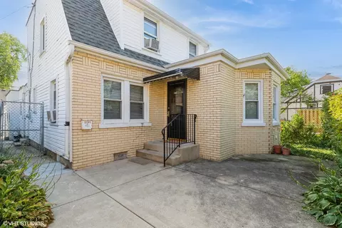 3741 N Panama Ave, Chicago, IL 60634