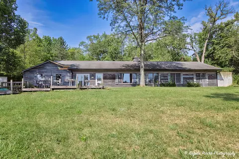 26393 Swift Ct, Wauconda, IL 60084