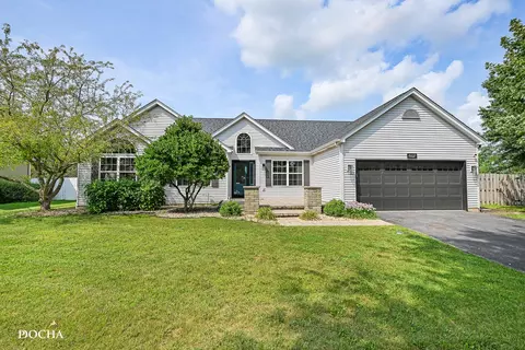 607 Yellowstone Ln, Yorkville, IL 60560
