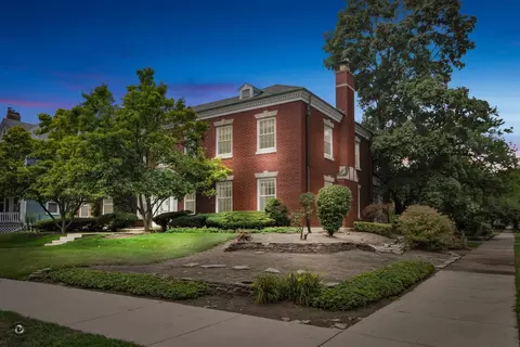 9200 S Winchester Ave, Chicago, IL 60643