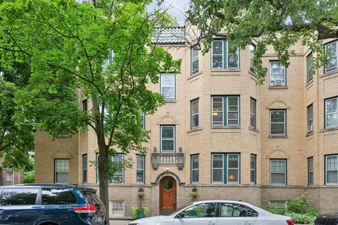 1007 Greenleaf St #2E, Evanston, IL 60202